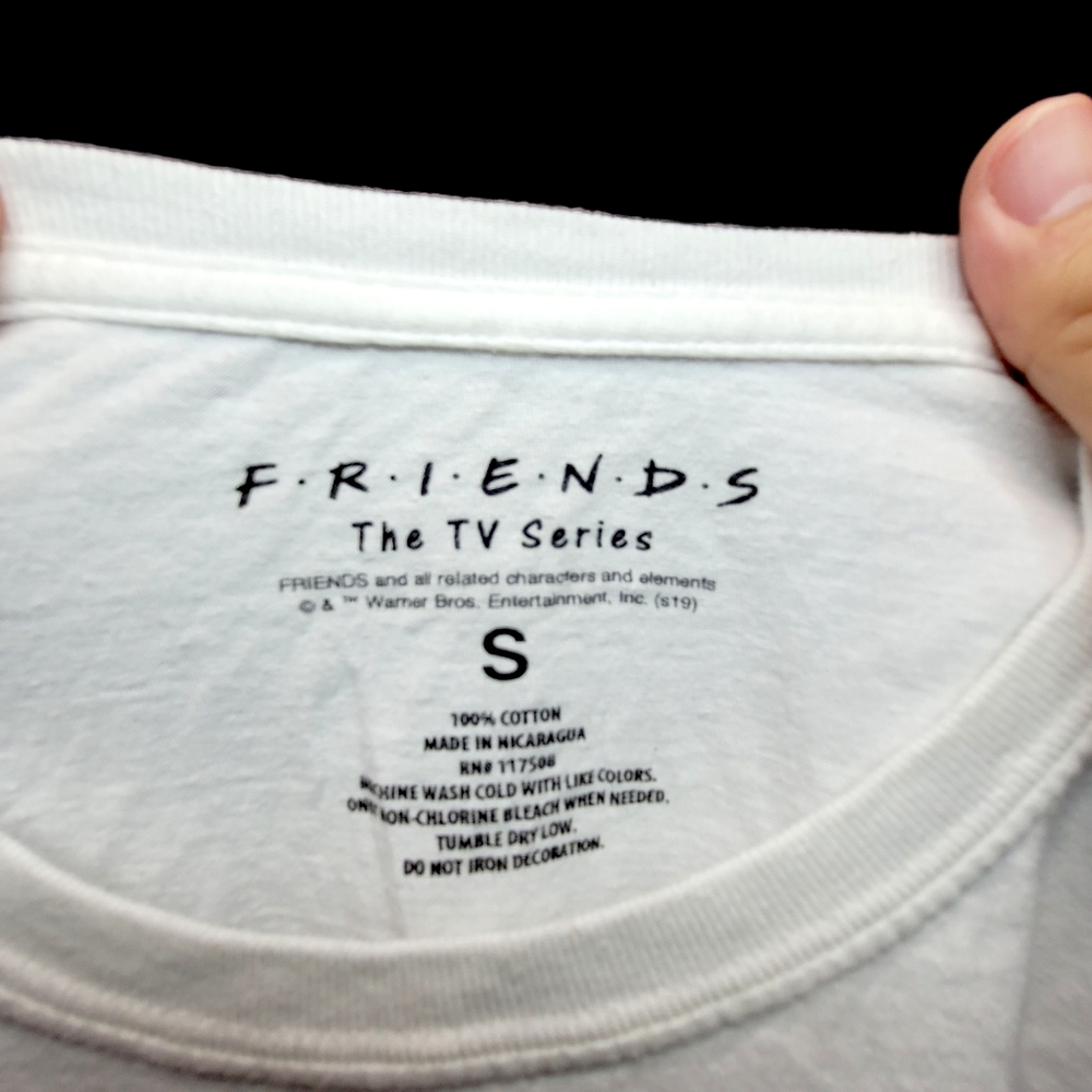FRIENDS T-shirt - Picture 5 of 5